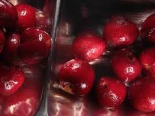 Especificaciones Cereza fresca 1) Cereza fresca 2) Maduración temprana