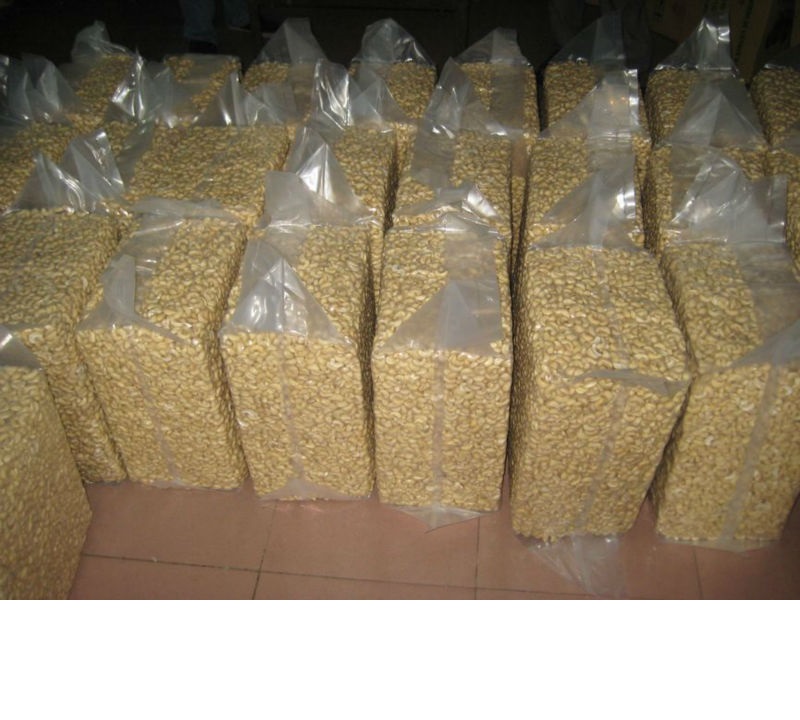 Especificación de anacardo: Nombre del producto: Anacardo Clase: W450, W240, W320, LP, SP, BB Tipo de anacardo: Anacardos crudos, tostados y salados en una