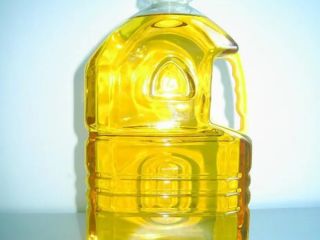 Suministramos aceite de girasol refinado y sin refinar al