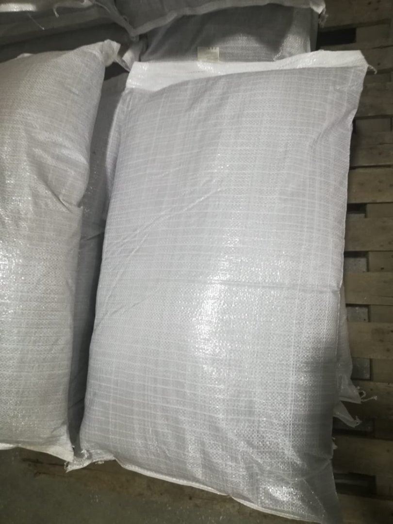 Proponemos comprar remolacha roja deshidratada, el tamaño es de 3-5 mm, forma de cude, la hidratación es 1/6