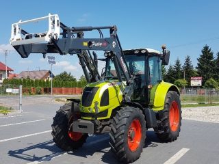 Claas Arion 610 El tractor Claas Arion 610 está