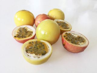 Ofrecemos la mejor pulpa de maracuyá (fresca o congelada).