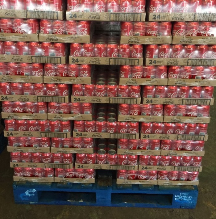 Tenemos un stock nuevo de bebidas energéticas de coca cola y red bull 330ml Origen: Dinamarca, póngase en contacto directamente con correo electrónico
