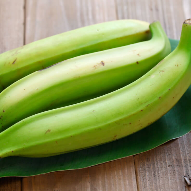 Los plátanos Ta Qua Los plátanos son a menudo más firmes que los plátanos de postre; También tienen menos azúcar