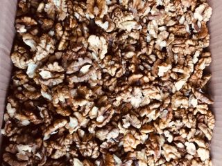 Hola, venderé nueces sin cáscara, alrededor de 3-5 toneladas.