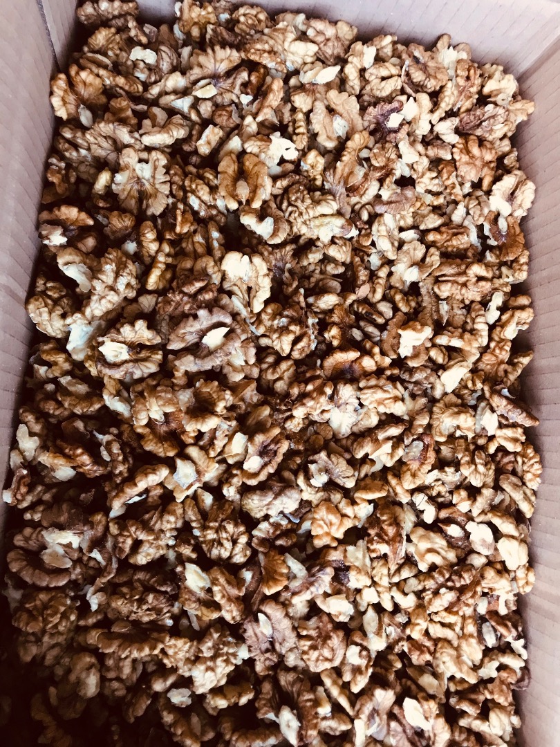 Hola, venderé nueces sin cáscara, alrededor de 3-5 toneladas