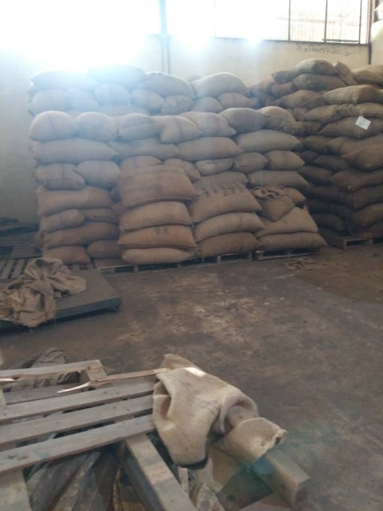 Anacardos crudos Precio: EUROS 1108.89 Marca: Nueces y granos Ciudad de origen: Ogbomosho País de origen: Nigeria Puerto: Lagos Plazo de entrega: 35 días