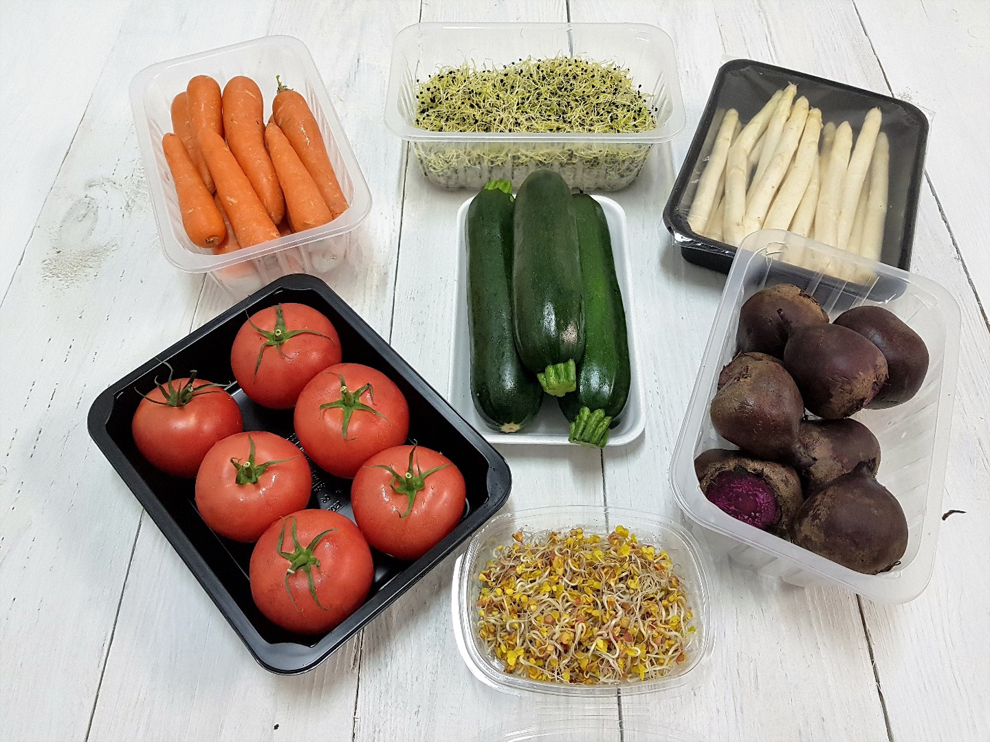 Hola, estoy buscando compradores nacionales y extranjeros interesados ​​en comprar vegetales envasados ​​como: zanahorias, perejil, calabacín, remolacha roja