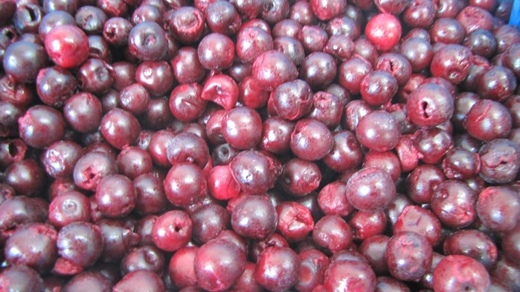 Compraré cerezas industriales sin cola. Recibo con su propio