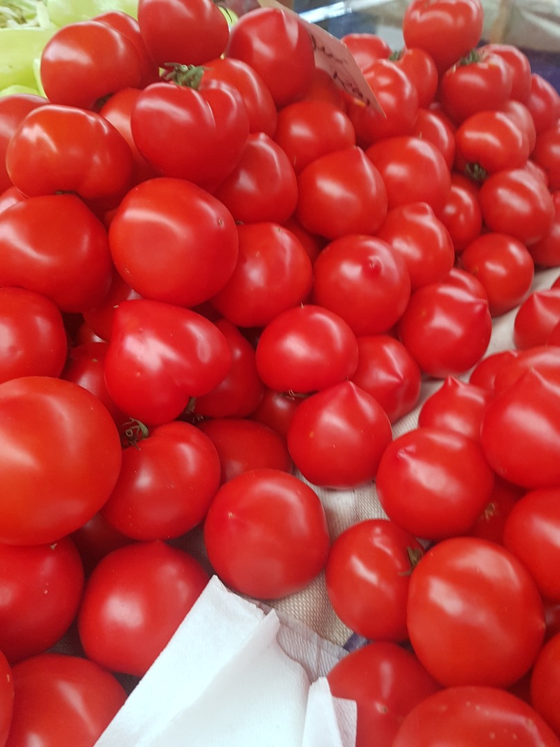 Estoy vendiendo tomates frescos