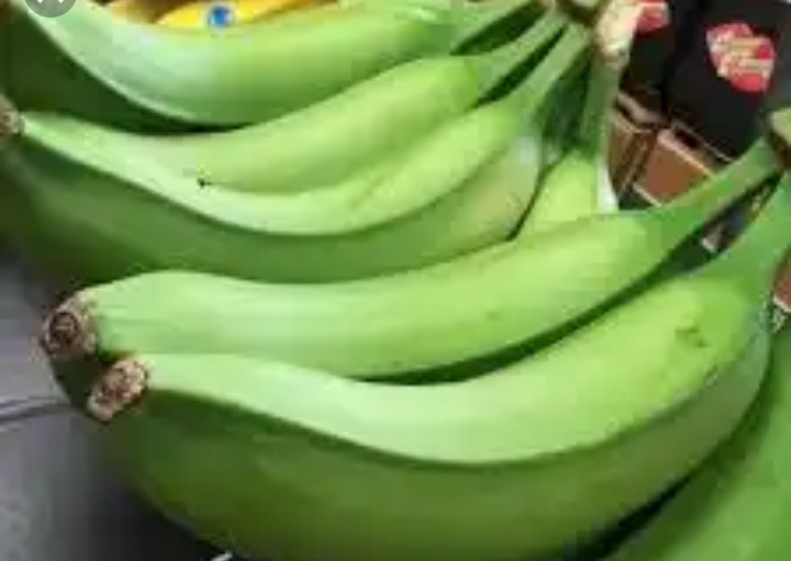 1 € por trozos de plátano, envasados en bolsas de 50 kg