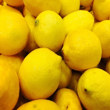 Nombre del producto Limón fresco Color Amarillo Grado Clase A Tamaño (cm) 56/64/75/88/100/113/125/138/150/162/189/216 Tiempo de cosecha Desde septiembre hasta