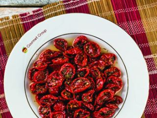Tomates del Egeo, fresas, verduras a la parrilla, secados