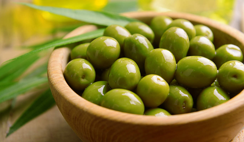 Nuestro Aceite de Oliva se produce con aceitunas que provienen principalmente de plantaciones tradicionales con árboles viejos