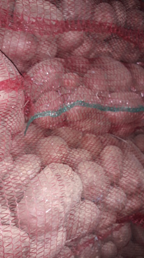 Patatas blancas y rojas Muy sabroso Ultra y Belarosa (0743) 224099
