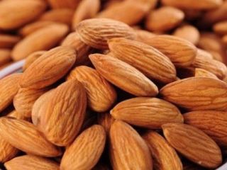 Nueces de almendra, pistachos, nueces, nueces de macadamia, etc.