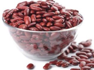 Frijoles mungo verde de cosecha fresca, frijoles rojos para