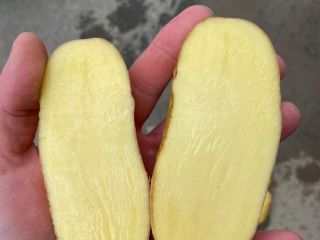 Variedad de marcas y tamaños de papas de consumo