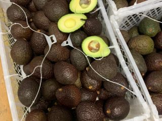 Hola, Tengo Aguacate Hass a la venta a granel.