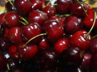 Venderé cerezas a granel. País de origen: España, Marruecos,