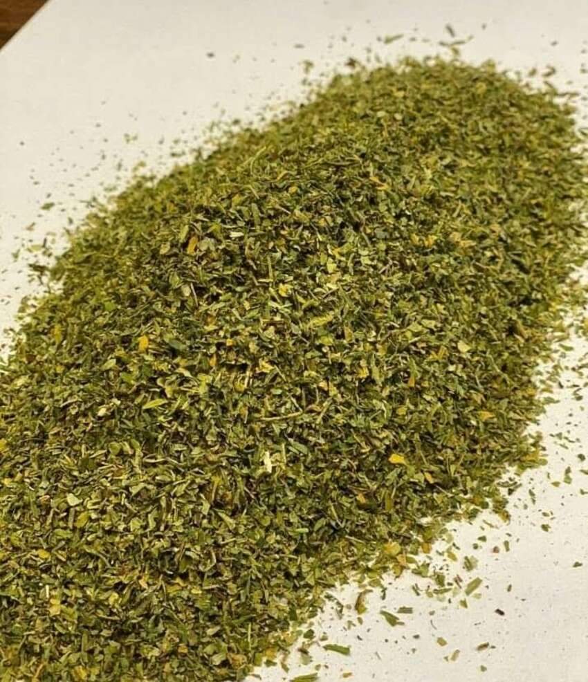Flores secas de cáñamo con CBD de Futura 75 para extracción Como productor, Sefir Polska ofrece flores secas de cáñamo con CBD de alta calidad para extracción