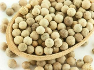 Nombre del producto Granos de pimienta blanca Nombre botánico