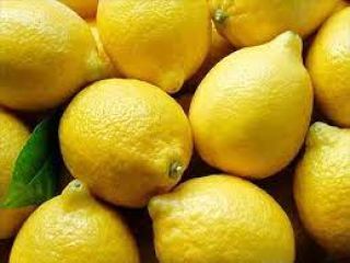 Limones frescos de grado A disponibles. Póngase en contacto