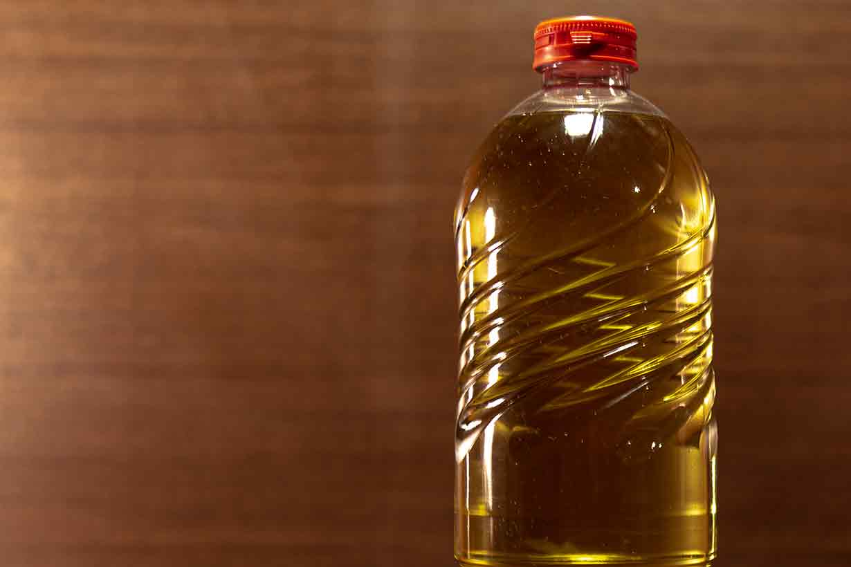 El aceite de soja es un aceite vegetal extraído de las semillas de la soja