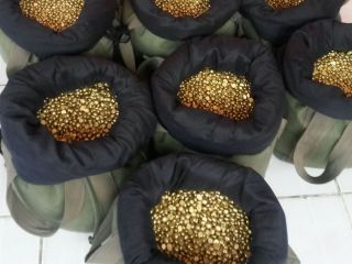 Oro a la venta en Uganda, África y África