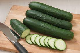 Somos mayoristas de verduras frescas y zanahorias, y nuestra empresa se distingue por el rendimiento y la calidad excepcionales de sus productos