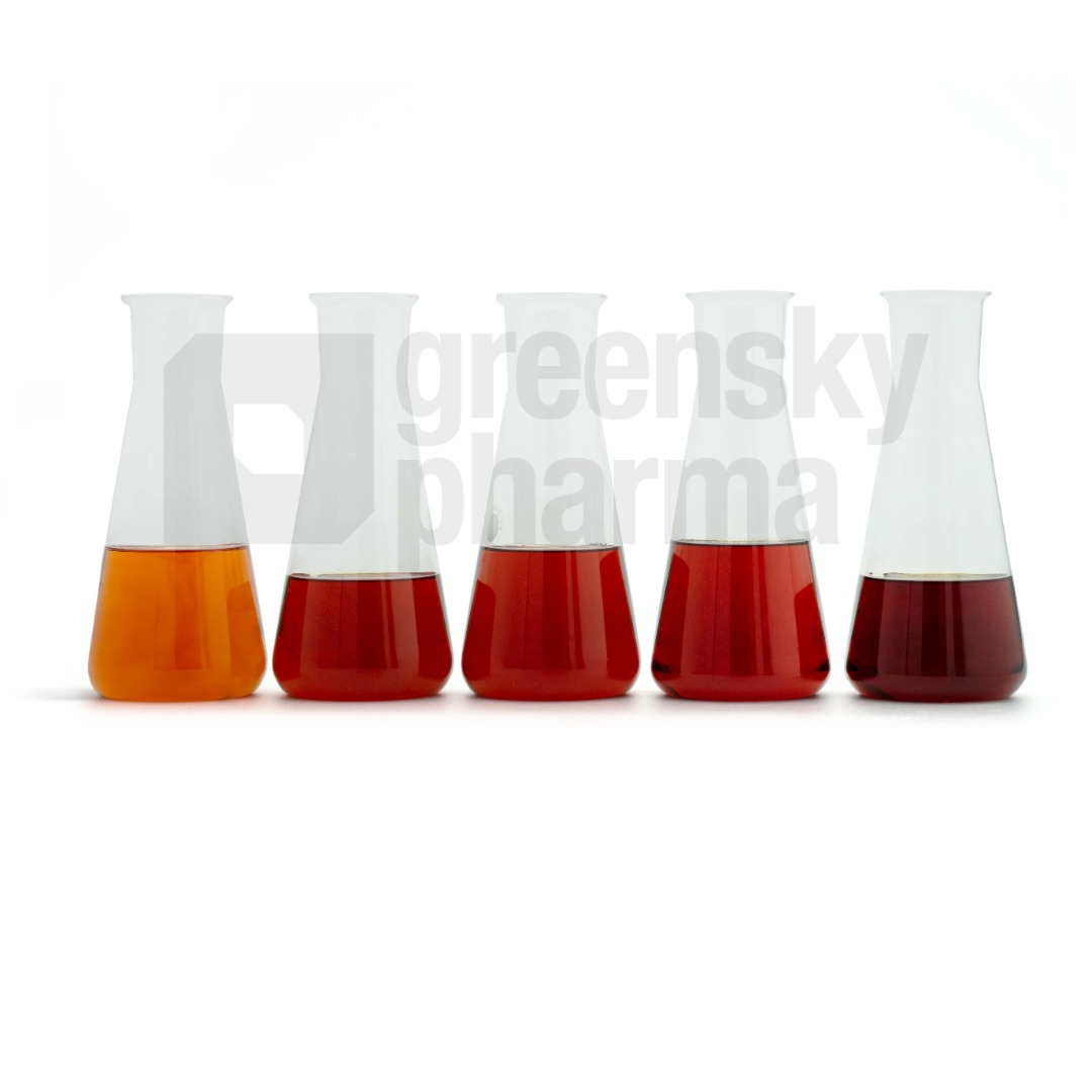Ofrecemos aceite de cáñamo CBD Full Spectrum en dos variantes: - aceite AMBER con un sabor y aroma distintivos de cáñamo, así como un color marrón, - aceite