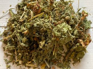 Venderé hierba de malvavisco (Althaea herba), en grandes cantidades