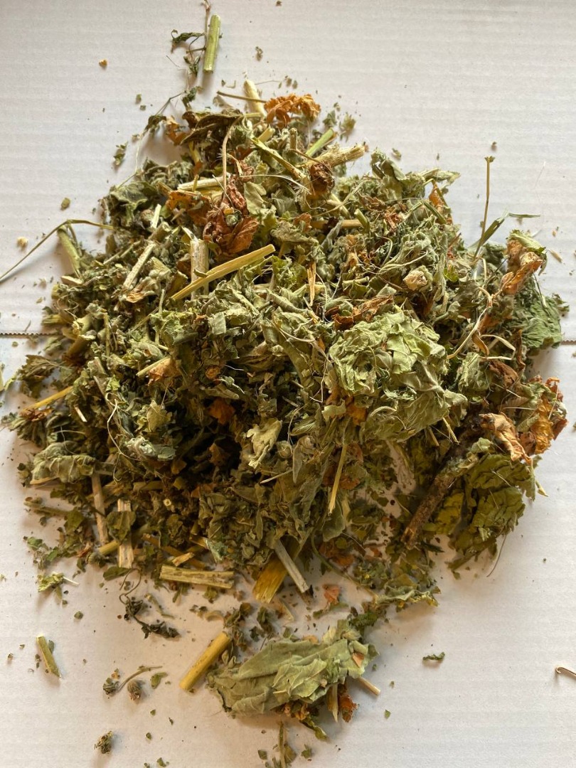 Venderé hierba de malvavisco (Althaea herba), en grandes cantidades de un almacén en Lublin
