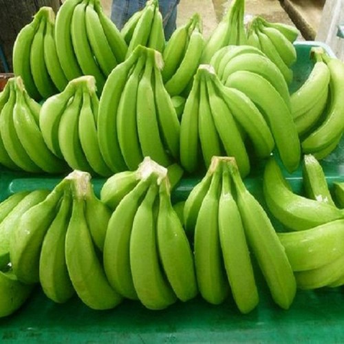 VENTAJAS Los productos 100% NATURALES son seleccionados y procesados íntegramente a partir de materias primas naturales, sin aditivos, sin conservantes y sin