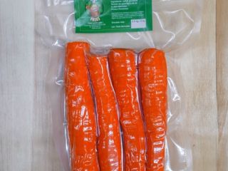 Zanahorias peladas, arrastradas en diferentes formas y aspiradas
