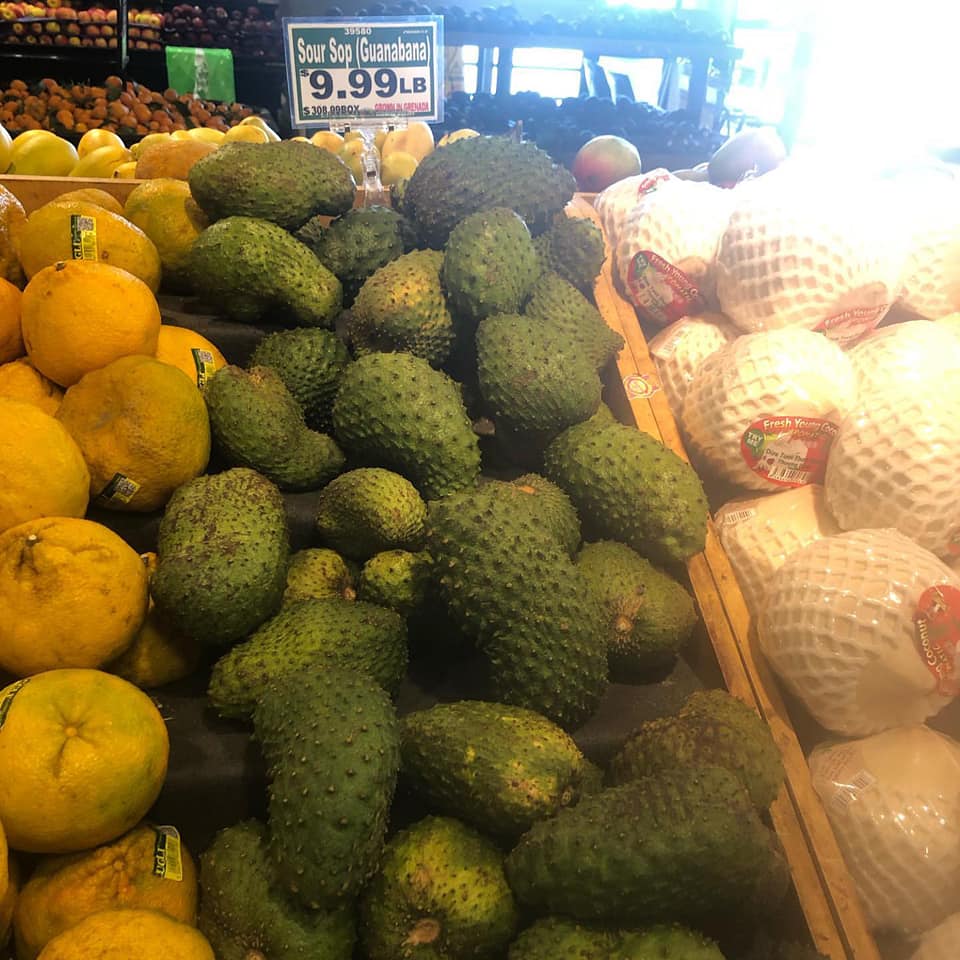La guanábana es un tipo de fruta que se utiliza en medicina y cocina
