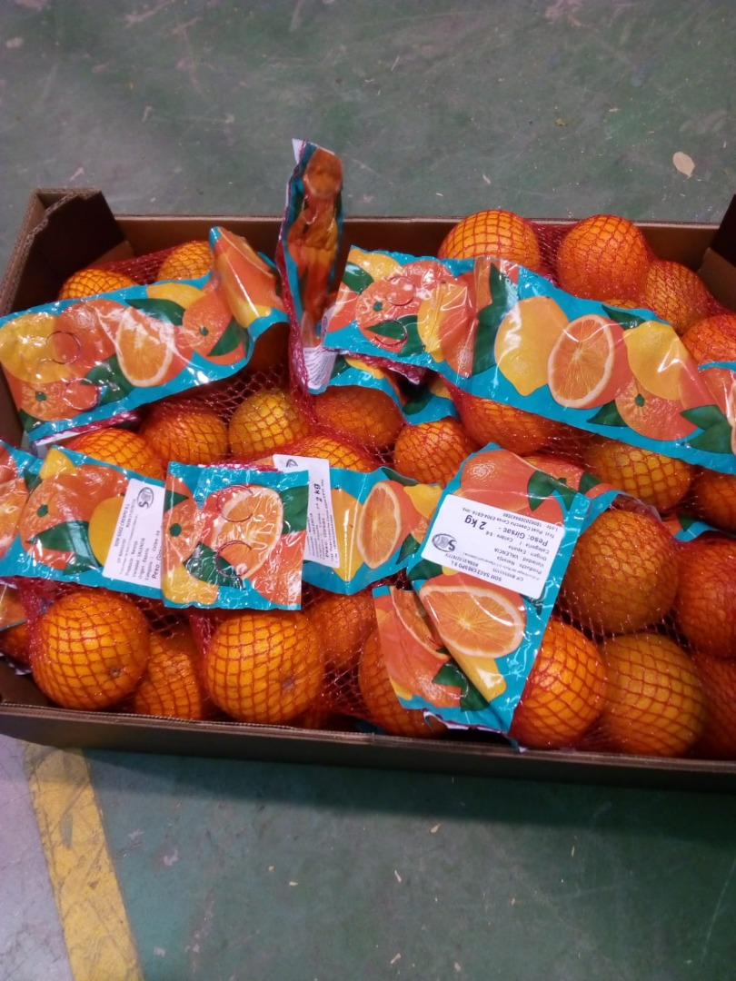 Laverida vende cítricos y aguacates