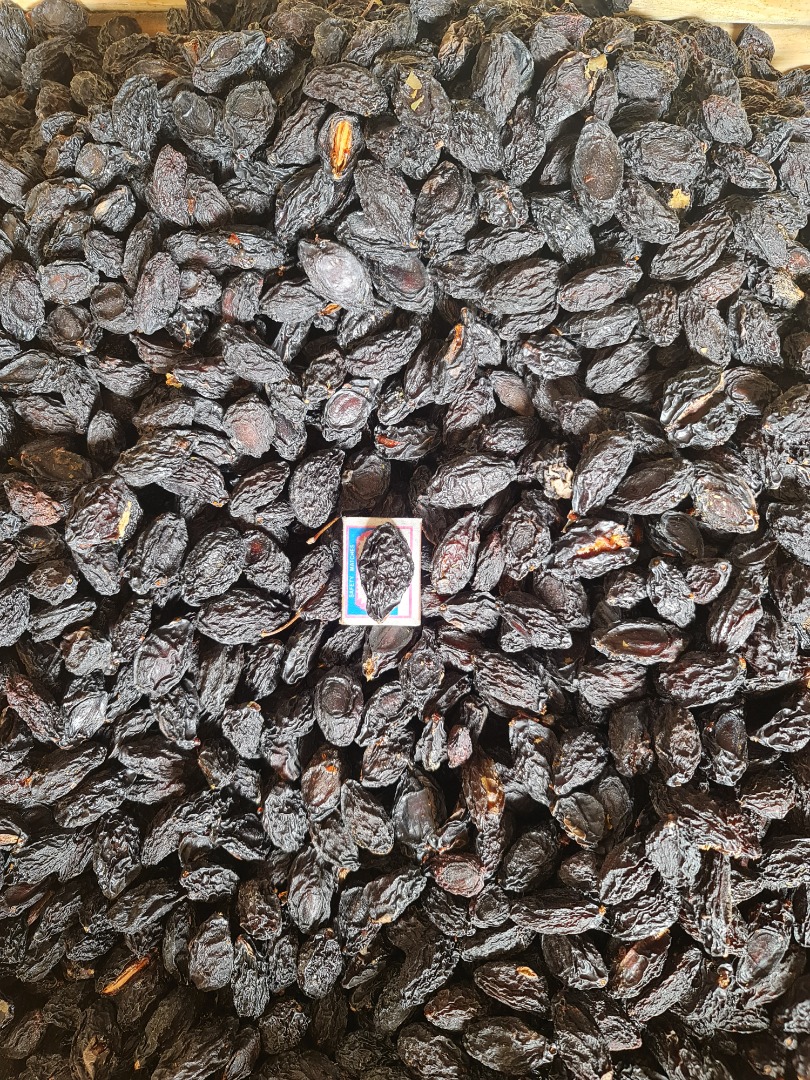 Vendo ciruelas pasas con y sin símbolos, todos los detalles al VIBER / WATTAP las mercancías están en moldavia