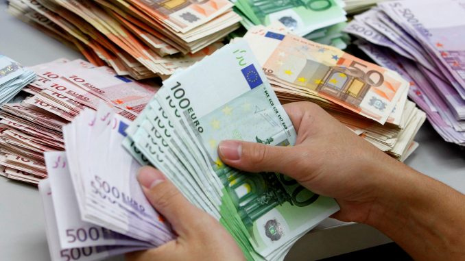Ofrezco préstamos a organizaciones comerciales y privadas