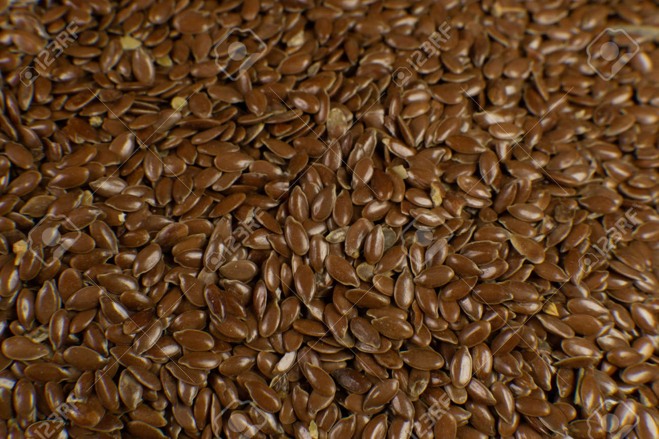 Lino Pardo Humedad: max 8%, min 6,5% FM: max 3% Aditivo de aceite (roto / dañado) max 6% Los productos van acompañados de: -Certificado de origen / EUR1