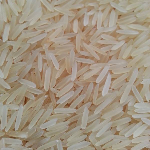 Producimos arroz jazmín súper premium, arroz blanco y arroz vaporizado, que ahora producimos alrededor de 500 TM / día o alrededor de 15,000 / mes