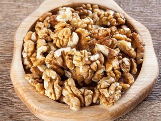 Compramos nueces peladas. Trabajamos en las regiones de Cherkasy,