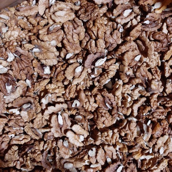 Ofrezco deliciosas nueces de mi propia finca, sin fertilizantes ni fumigaciones