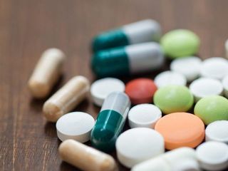 Ordene anfetamina, anfetamina SpeedPaste, metanfetamina, Adderall, MDMA en Internet.