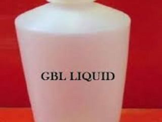 La butirolactona (GBL) es un líquido higroscópico, incoloro, miscible