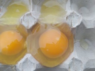 ¡Hola! Vendo huevos crema de corral 1A, 1B. Las