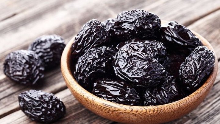 A la venta grandes cantidades (20t+) de ciruelas envasadas en cajas de cartón de 10kg