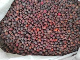Frutas secas de espino a la venta en una