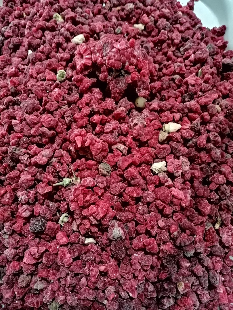 Prensado de frambuesa congelada, precio 4,2 EUR/kg, envase: bolsa de 25 kg