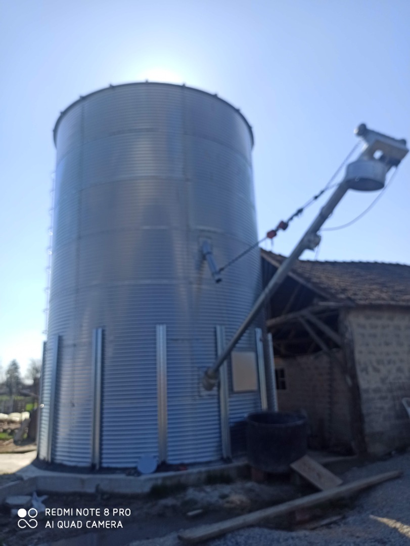 65 toneladas de maíz a la venta! Ubicación Croacia Venta privada sin impuestos Precio 360 eur/ton Posibilidad de cargar camiones Hablamos inglés/alemán/croata